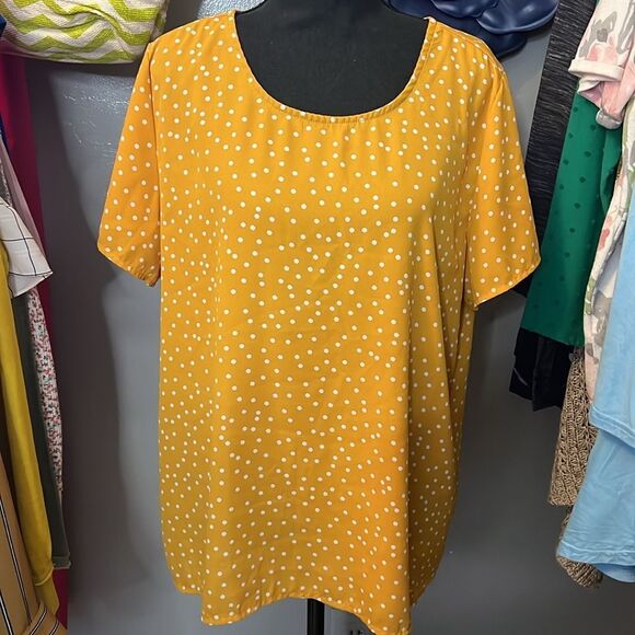 W5 Mustard Yellow Polka Dot Pleated Back High-Low Blouse Size L - Picture 8 of 10